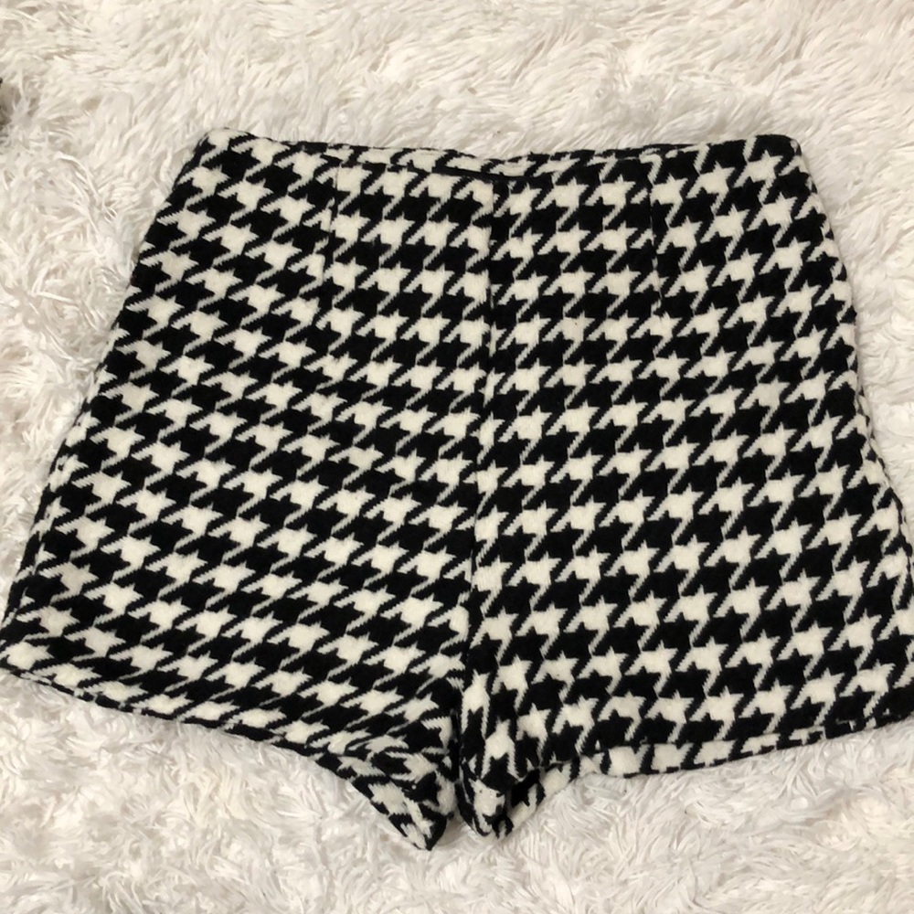 F21 - Black/white Houndstooth Shorts